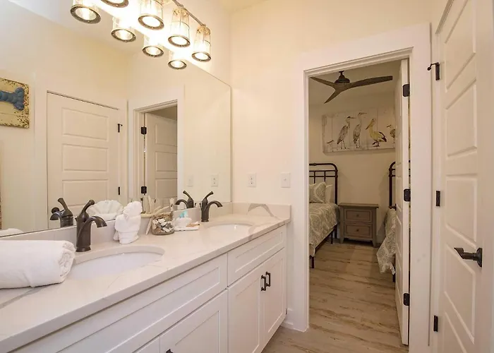Breezyville Northwest Sky 7br Lockout * Gulf Shores