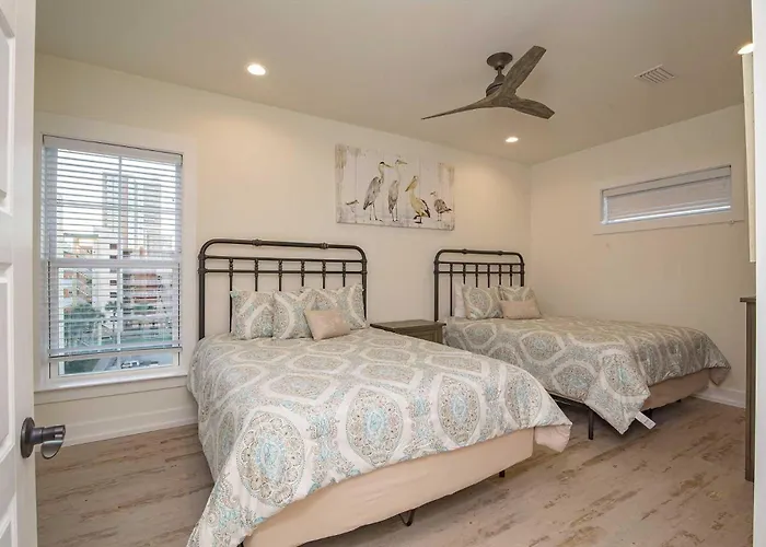 Holiday home Breezyville Northwest Sky 7br Lockout *