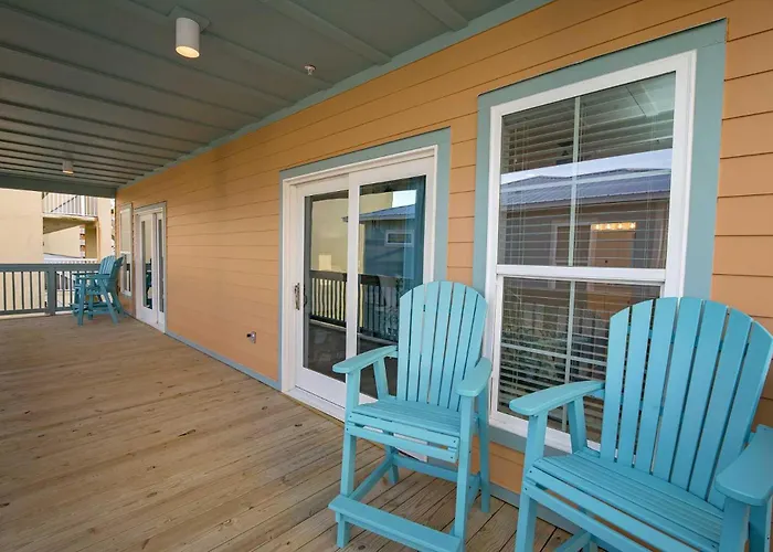 Breezyville Northwest Sky 7br Lockout Holiday home